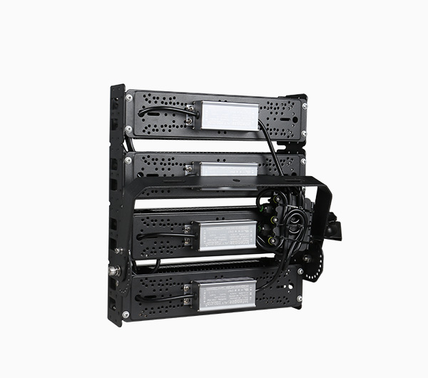 1599796405359834.jpg 159548372029.jpg